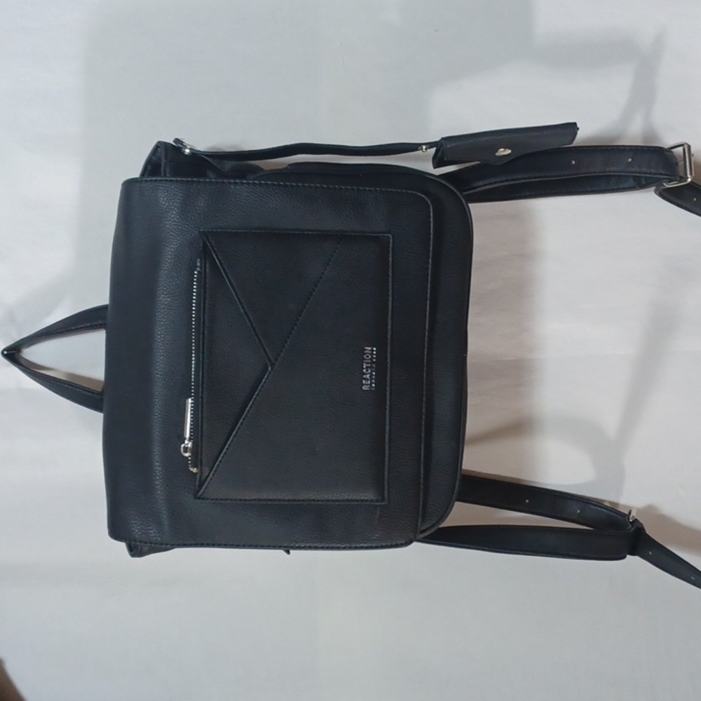 REACTION by KENNETH COLE BACK PACK PURSE IS A BEAUTIFUL BLACK